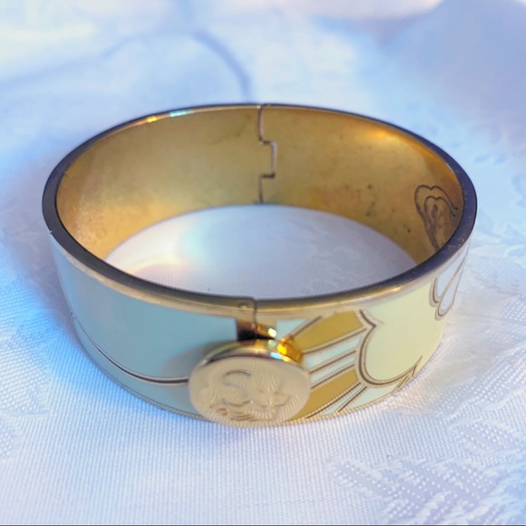 Spartina 449 Jewelry - VINTAGE SPARTINA449 GOLD TONE FLORAL BRACELET